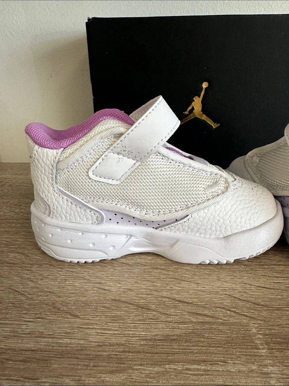 Nike Air Jordan Max Aura 4 Lavender Size 6 NEW